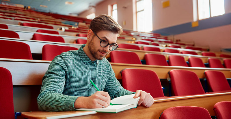 Sleva na studenta: Jak získat výhody a ušetřit peníze